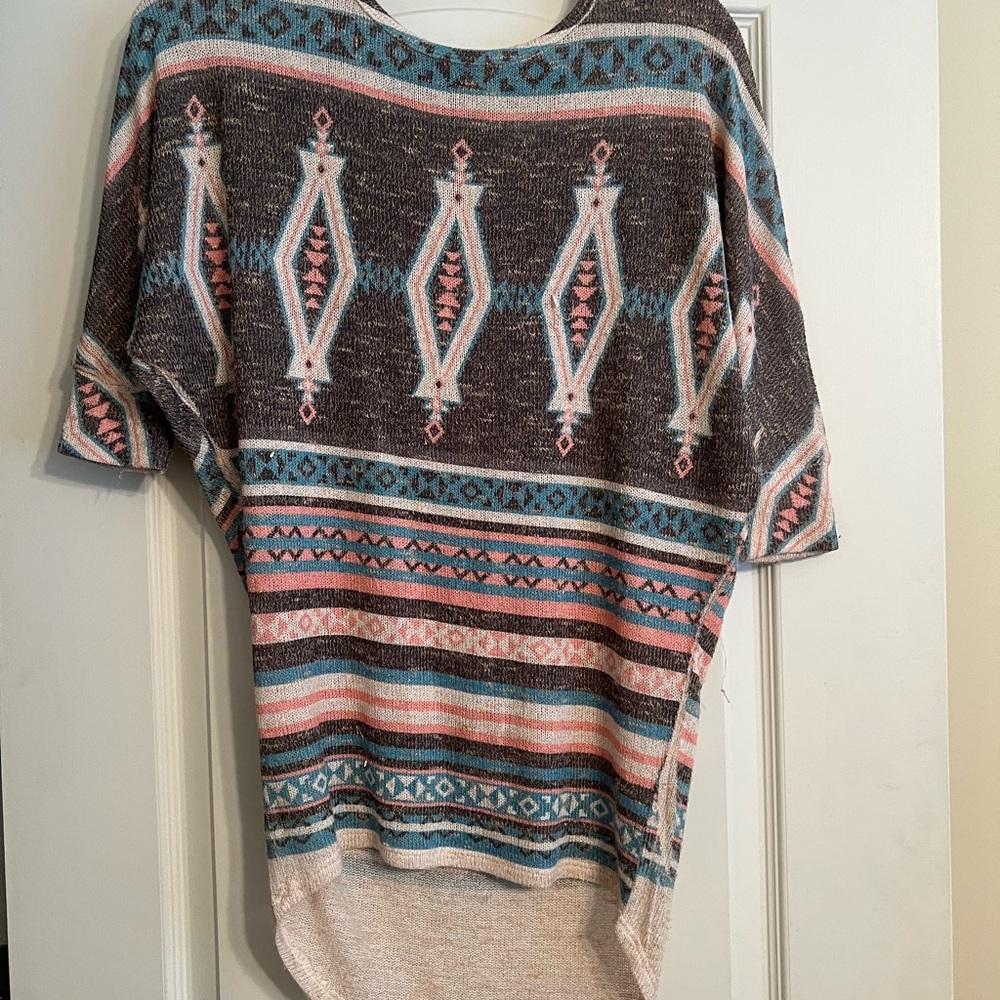 Patterned top